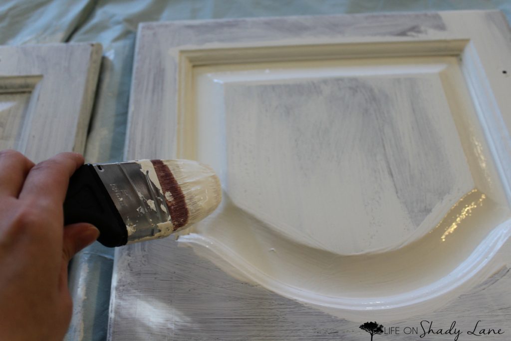 How to Paint Kitchen Cabinets