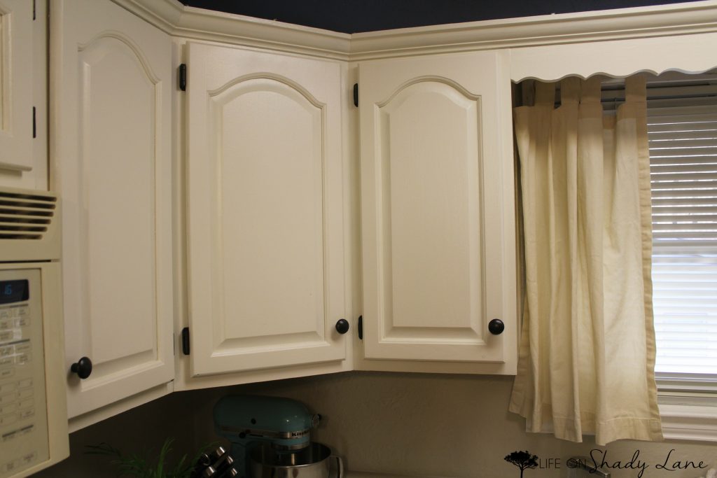 How to Paint Kitchen Cabinets