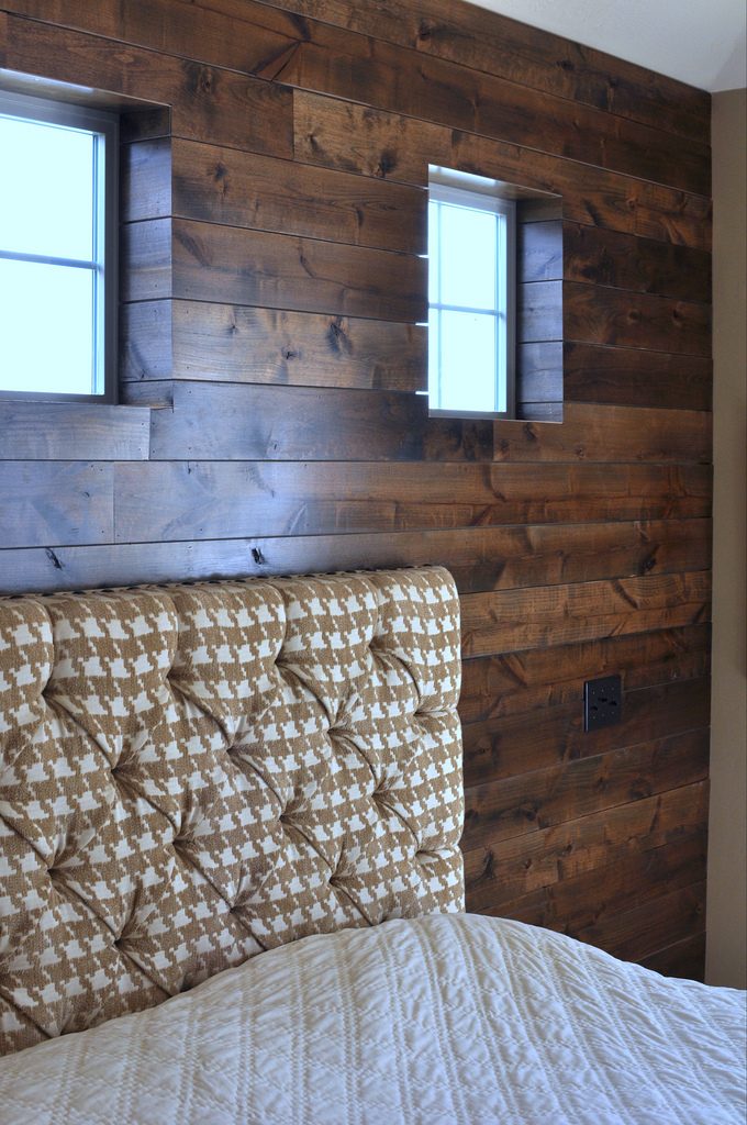 Plank wall inspiration - a roundup of some of the prettiest wood plank and shiplap walls from around the web! #shiplap #woodplankwall #diyproject