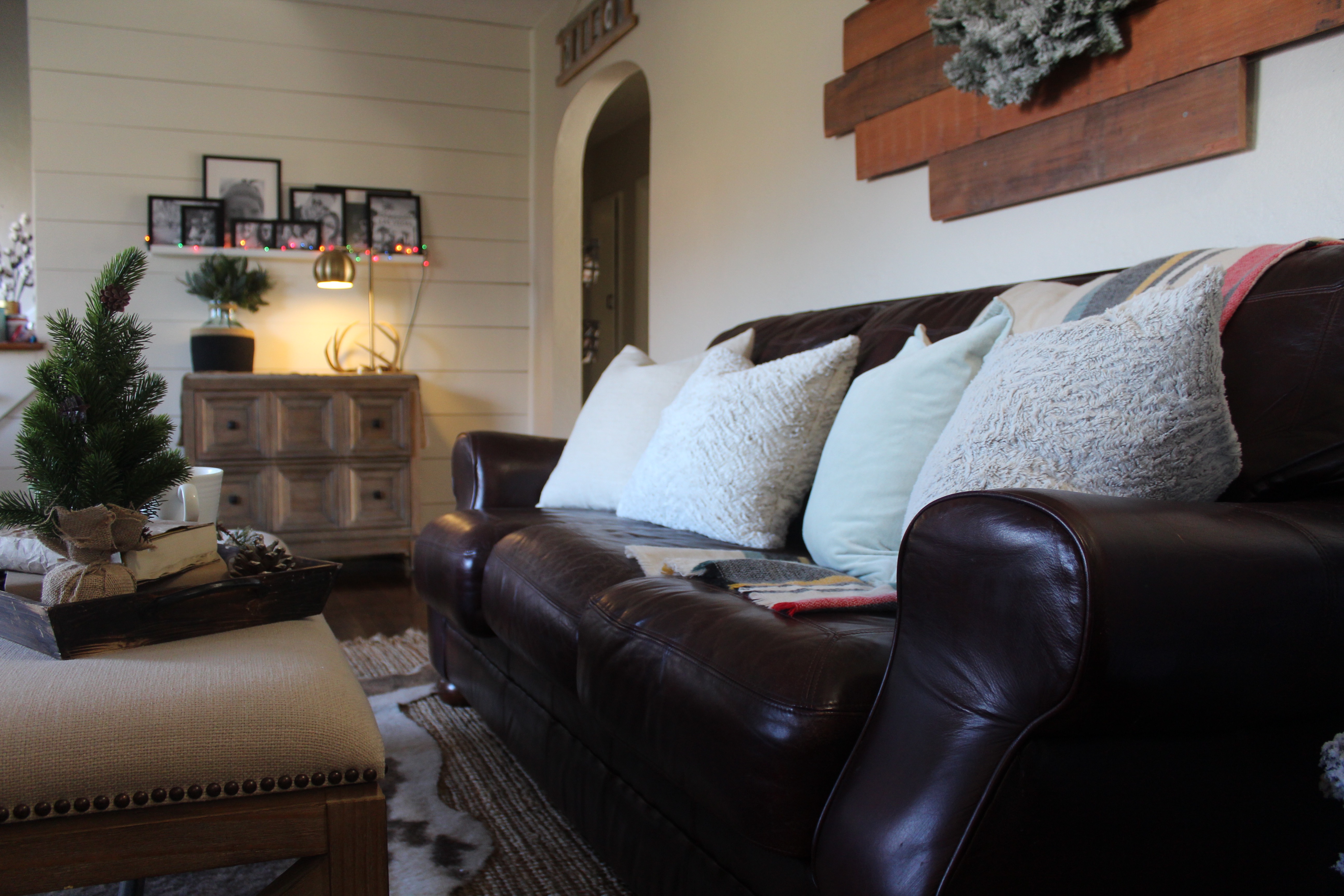 A cozy farmhouse christmas living room | Life on Shady Lane