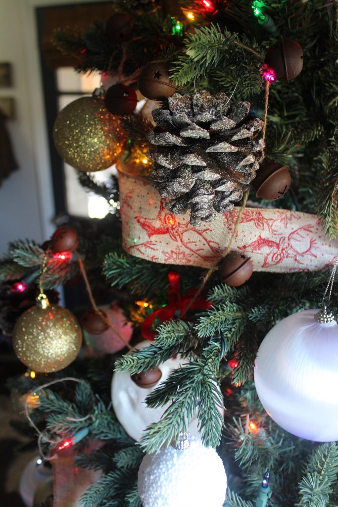 DIY pinecone ornaments via Life on Shady Lane blog