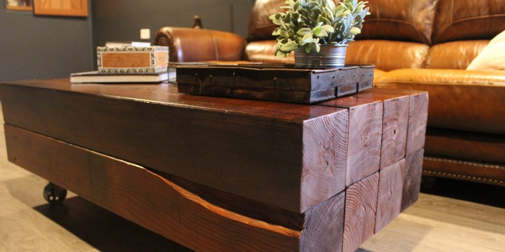 DIY rustic farmhouse coffee table with FREE printable directions - via Life on Shady Lane blog