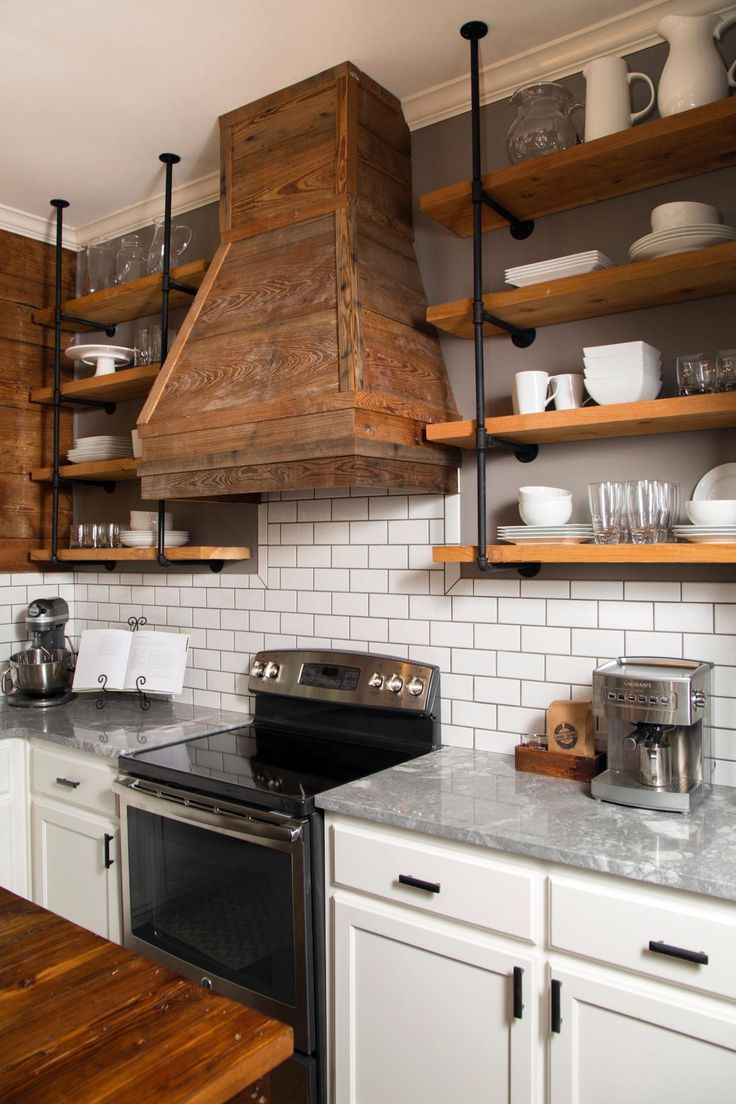 The Best Farmhouse Range Hoods