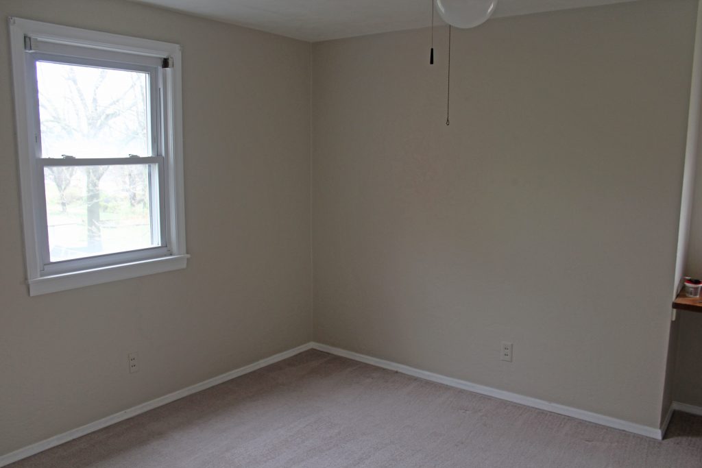 Henry's Bedroom: New paint and clean carpet!