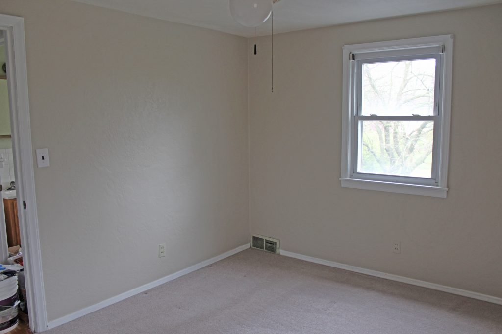 Henry's Bedroom: New paint and clean carpet!