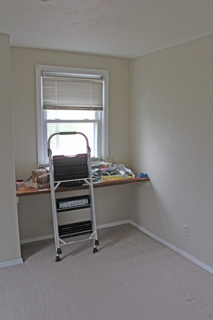 Henry's Bedroom: New paint and clean carpet!