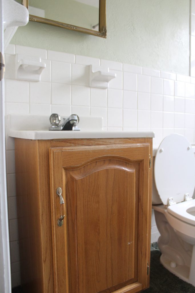 Our Upstairs Bathroom: Before via Life on Shady Lane blog