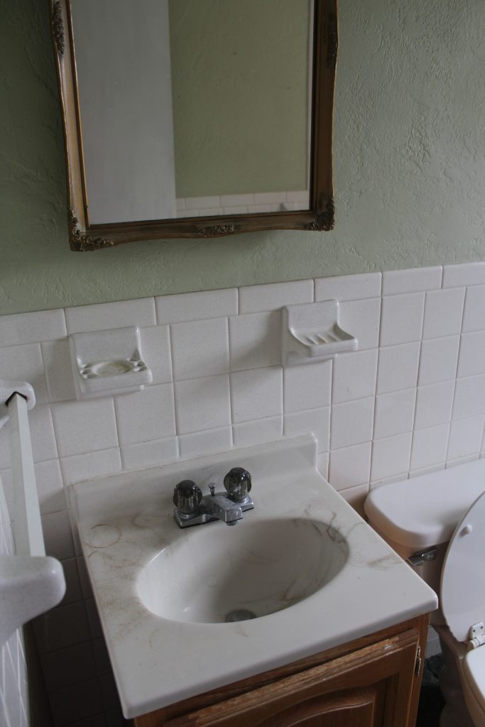 Our Upstairs Bathroom: Before via Life on Shady Lane blog