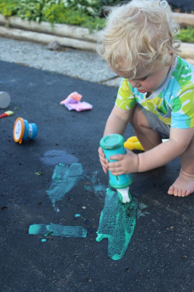 Fun Summer Activities to Keep your Toddler Busy!