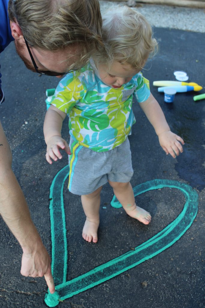 10 outdoor activities to do this summer with your toddler