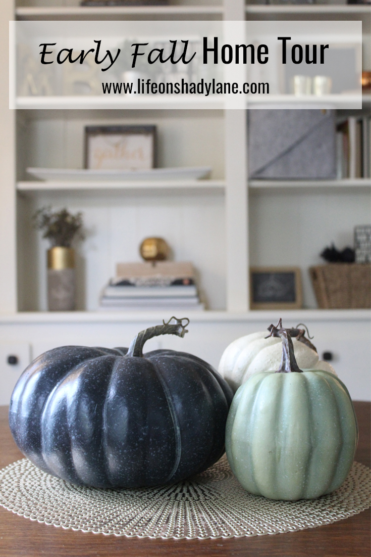 Early Fall home tour - a fresh and simply styled home with neutrals, cool tones, and touches of traditional Fall colors