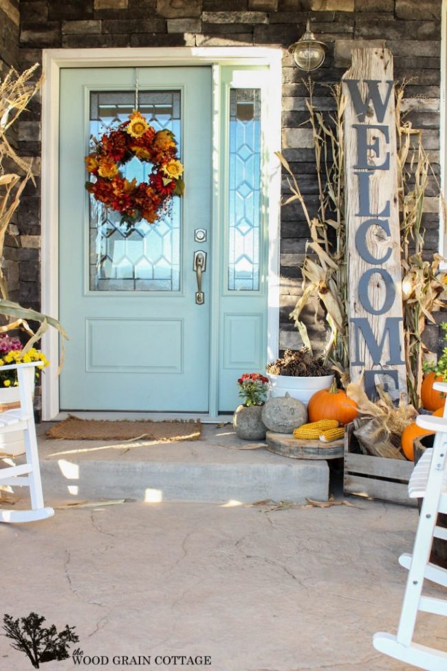 Inspiring Fall Porches - a roundup complete with traditional and non-traditional autumn colors, so there's something for everyone! 