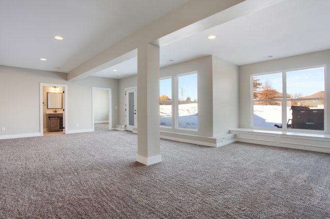 Modern farmhouse home with neutral paint colors, shiplap, and a kitchen that dreams are made of // A new home for sale in the Kansas City, Missouri area