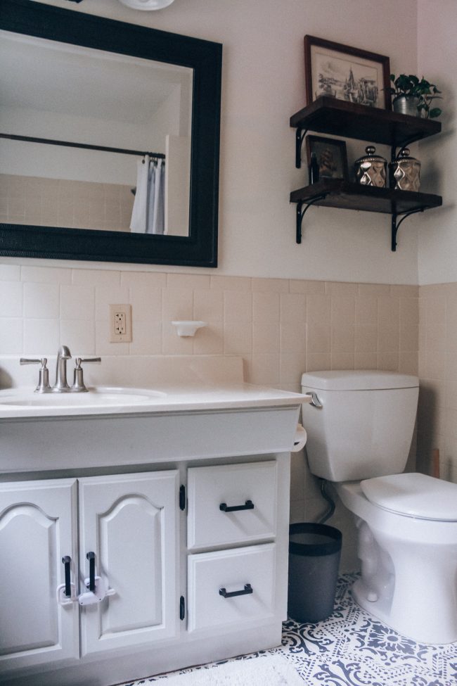 Quick Bathroom Makeover || Open Shelves, White Bathroom, Black and White Stenciled Tile Floor