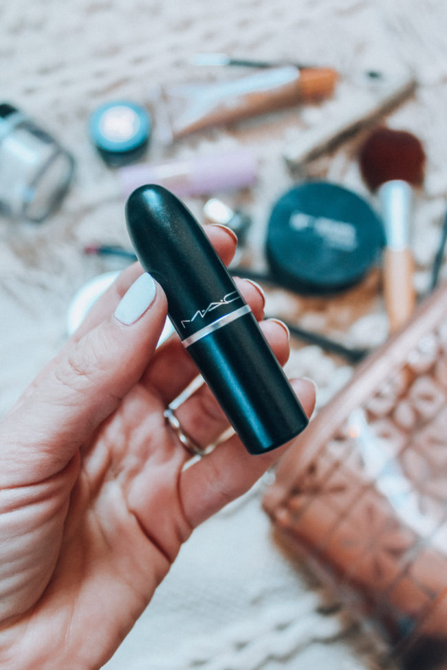 Beauty must haves for a simple make up routine - the products I'm currently using for my everyday makeup look! #beautyproducts #makeup #simplemakeup