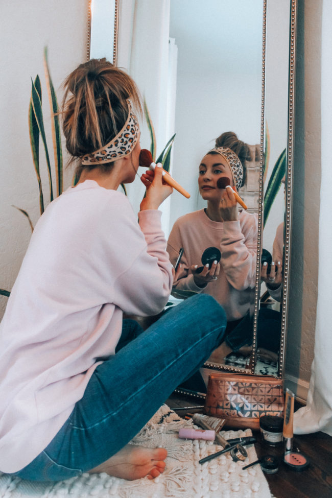 Beauty must haves for a simple make up routine - the products I'm currently using for my everyday makeup look! #beautyproducts #makeup #simplemakeup