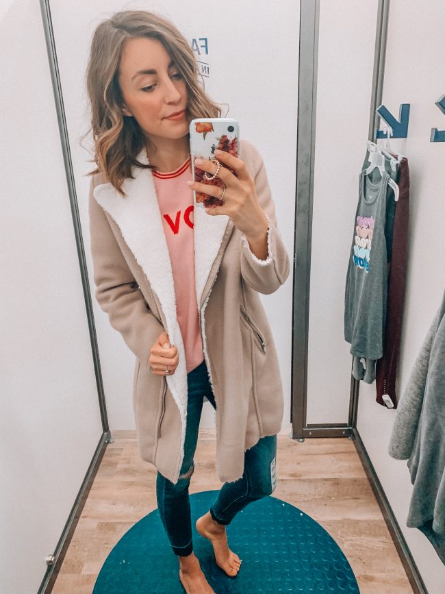 Valentine's Day outfit | Kansas City life, home, and style blogger Megan Wilson shares an Old Navy try on session from January 2019 | #casualstyle #winterfashion #valentinesday