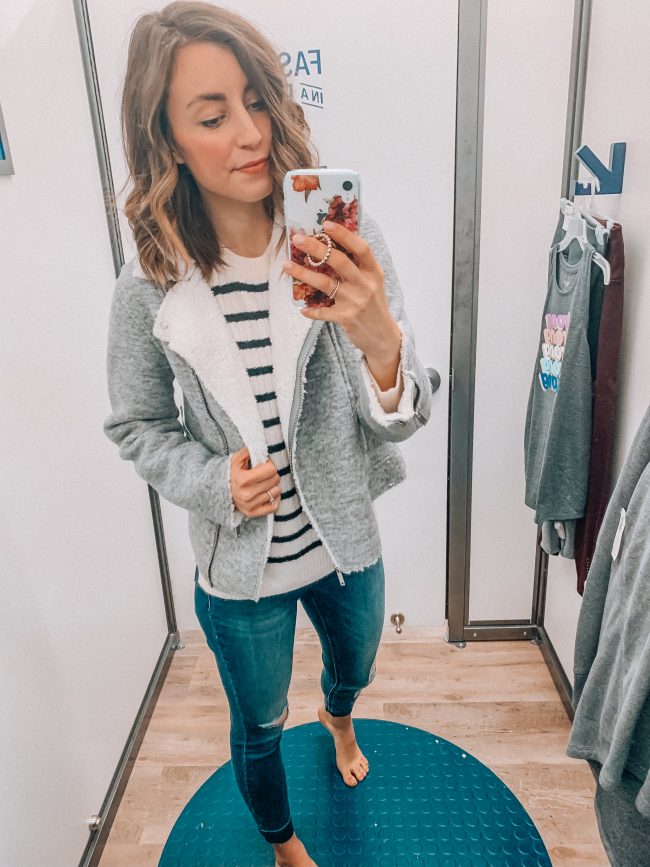 Casual winter outfit | Kansas City life, home, and style blogger Megan Wilson shares an Old Navy try on session from January 2019 | #casualstyle #winterfashion 