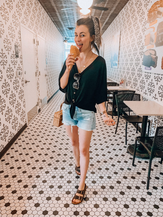 Travel guide to San Antonio, Texas (downloadable PDF!) | Where we stayed, ate, drank, and played during a spring trip to San Antonio, Texas! | Kansas City life, home, and style blogger Megan Wilson shares her travel guide to San Antonio | lifeonshadylane.com // @shadylaneblog on IG