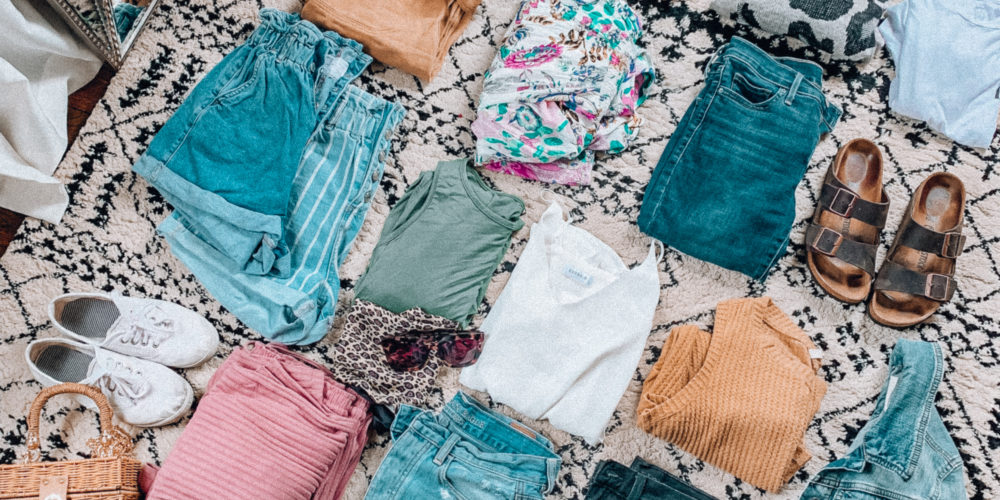 Vacation PACKING GUIDE - what I packed for a one week trip to San Antonio | Kansas City life, home, and style blogger Megan Wilson shares all of the items she packed for a one week spring break trip | What to pack for a one week spring break trip | spring and summer outfits | lifeonshadylane.com | @shadylaneblog on IG