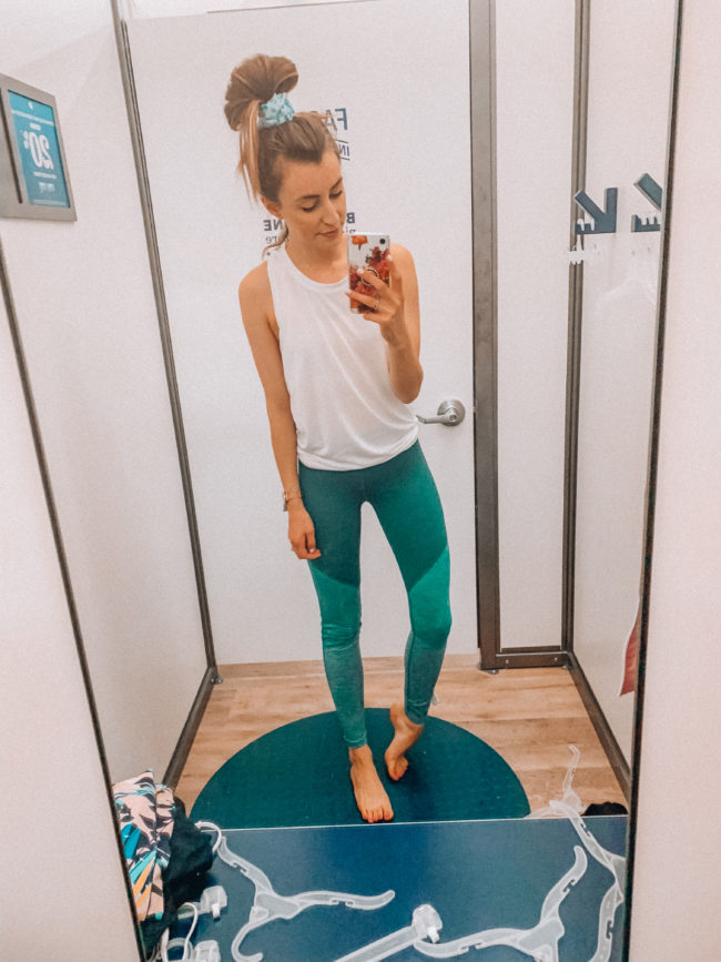 Workout style, tank and leggings outfit || Kansas City life, home, and style blogger Megan Wilson shares her picks from Old Navy