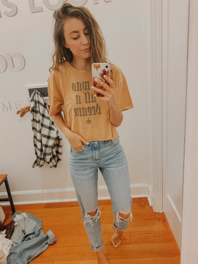 Casual fall looks from American Eagle! || Everyday casual outfits for fall || Kansas City life, home, and style blogger Megan Wilson shares an AE try-on