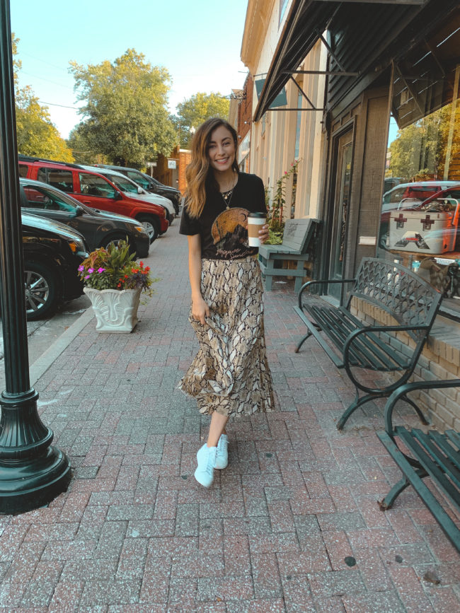 5 Ways to Wear a Snakeskin Print Skirt this Fall || Kansas City life, home, and style blogger Megan Wilson shares 5 different ways to wear a snakeskin skirt for fall