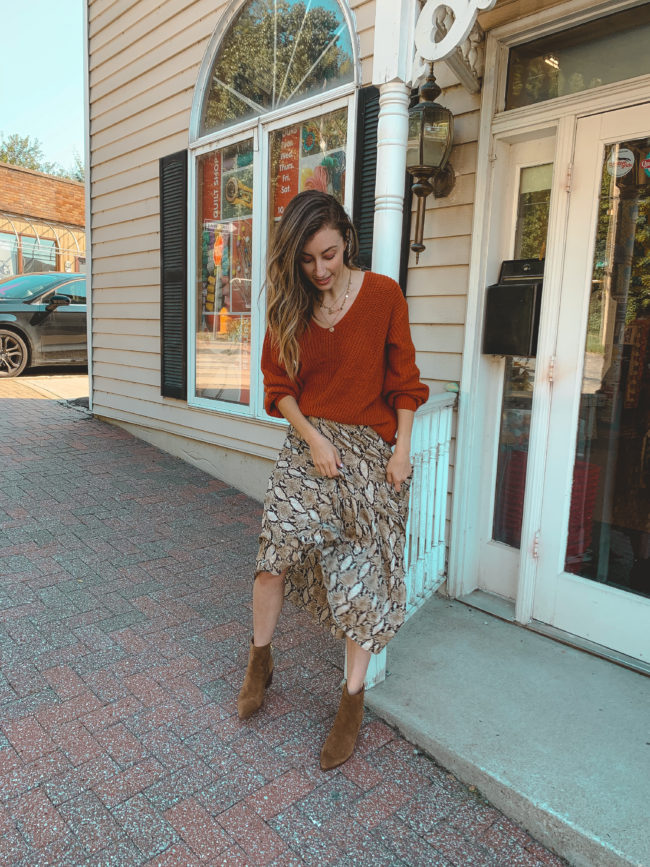 5 Ways to Wear a Snakeskin Print Skirt this Fall || Kansas City life, home, and style blogger Megan Wilson shares 5 different ways to wear a snakeskin skirt for fall