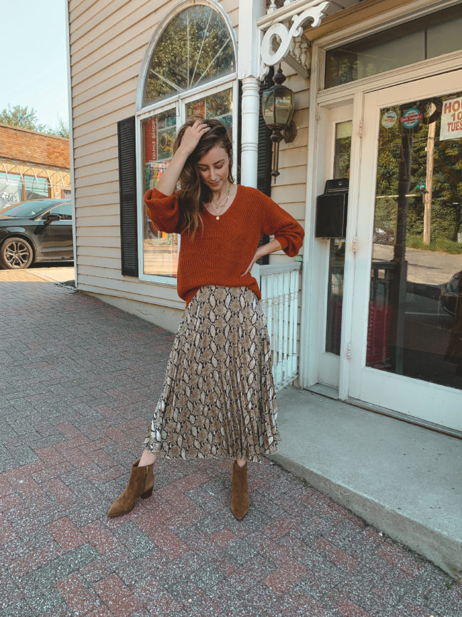 5 Ways to Wear a Snakeskin Print Skirt this Fall || Kansas City life, home, and style blogger Megan Wilson shares 5 different ways to wear a snakeskin skirt for fall