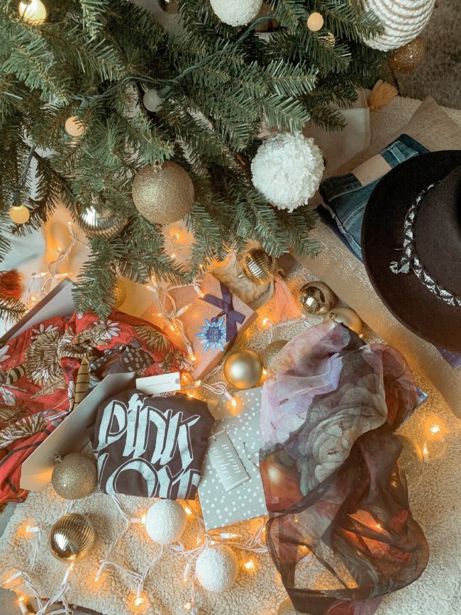 Holiday gifting with Anthropologie || A Christmas shopping guide to the best gifts || Kansas City life, home, and style blogger Megan Wilson shares her top picks