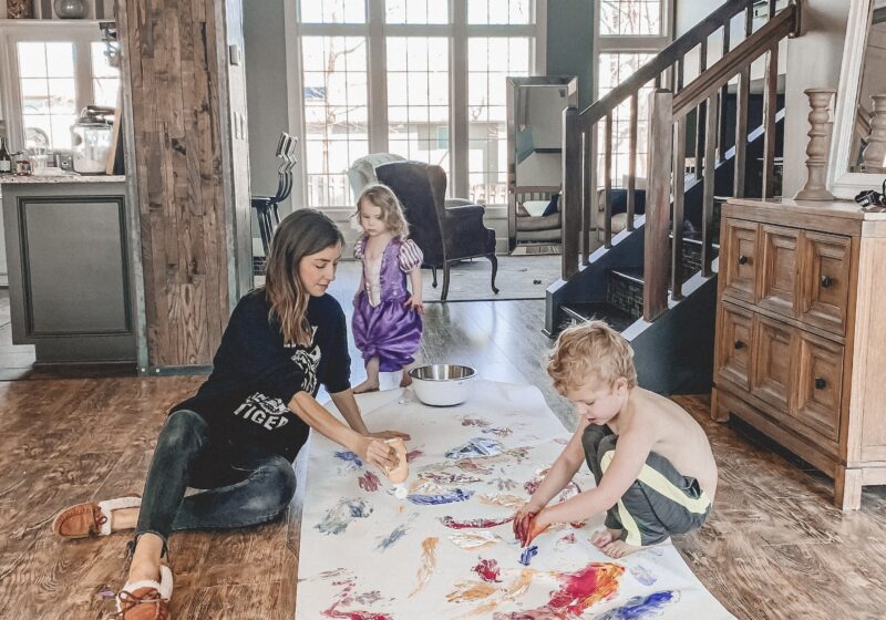 10 activities to do with your young kids while you're at home