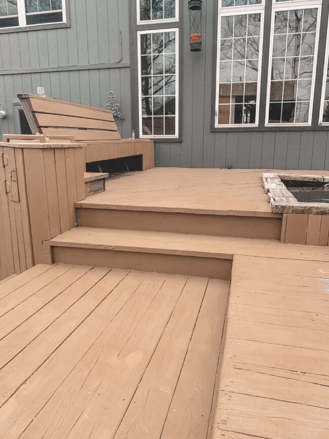 Deck makeover on a budget // How to DIY your way to a beautiful, restored deck! || Kansas City life, home, and style blogger Megan Wilson shares a before and after of her easy deck makeover