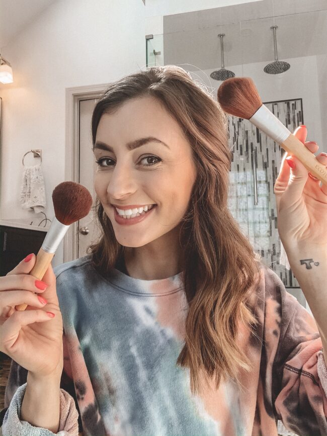 Sephora spring sale 2020 || Tie Dye Sweatshirt || Kansas City life, home, and style blogger Megan Wilson shares her top makeup and beauty picks for the Sephora Spring Sale
