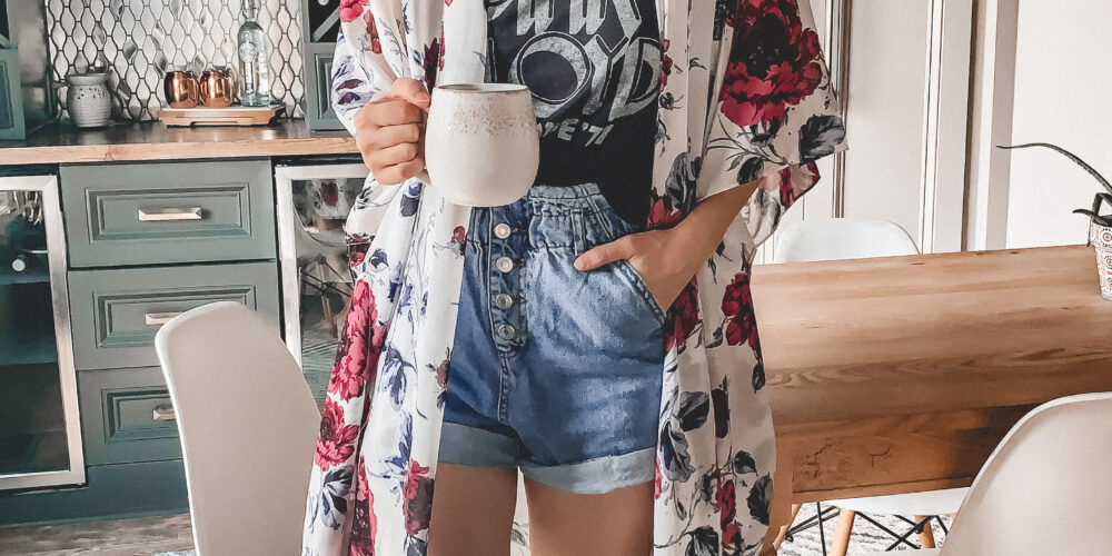 8 Cute kimonos to wear this summer! // Not quite sure how to wear a kimono? I've shared a couple tips, too! || Kansas City life, home, and style blogger
