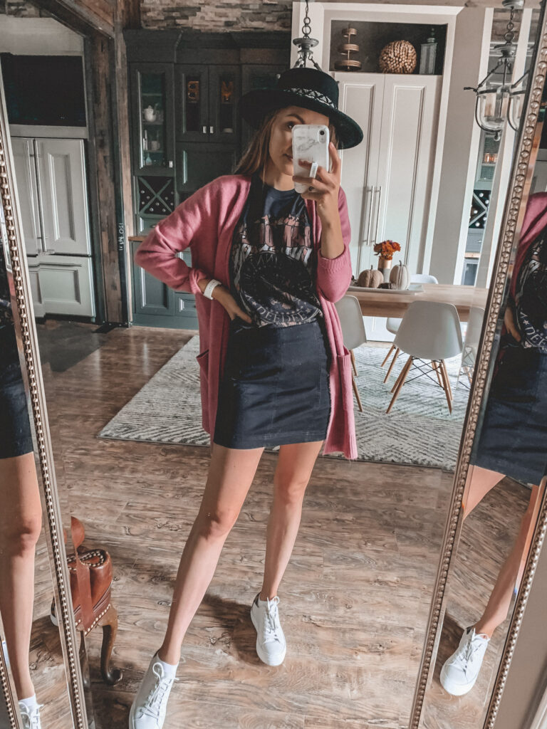 Graphic Tee outfit ideas | I styled this Target tee three different ways!