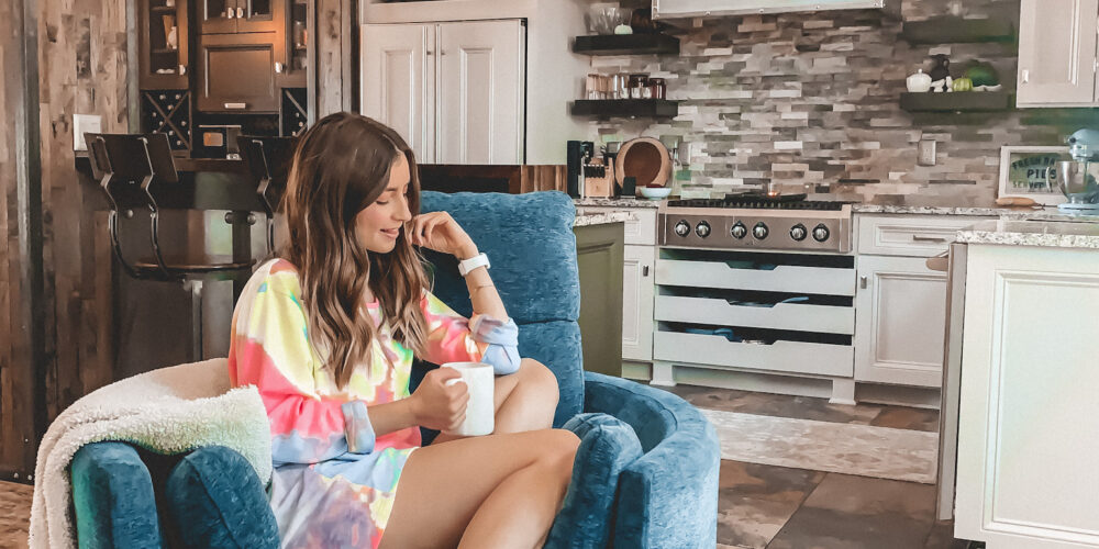 A roundup of the cutest lounge wear to make working from home (or just lounging!) even comfier! I'm all about lounge wear this year.The comfier, the better!