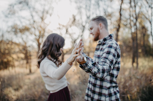 Family Photo outfits - with everything linked so it's super simple to shop, order, and get those family pictures taken! Fall and holiday 