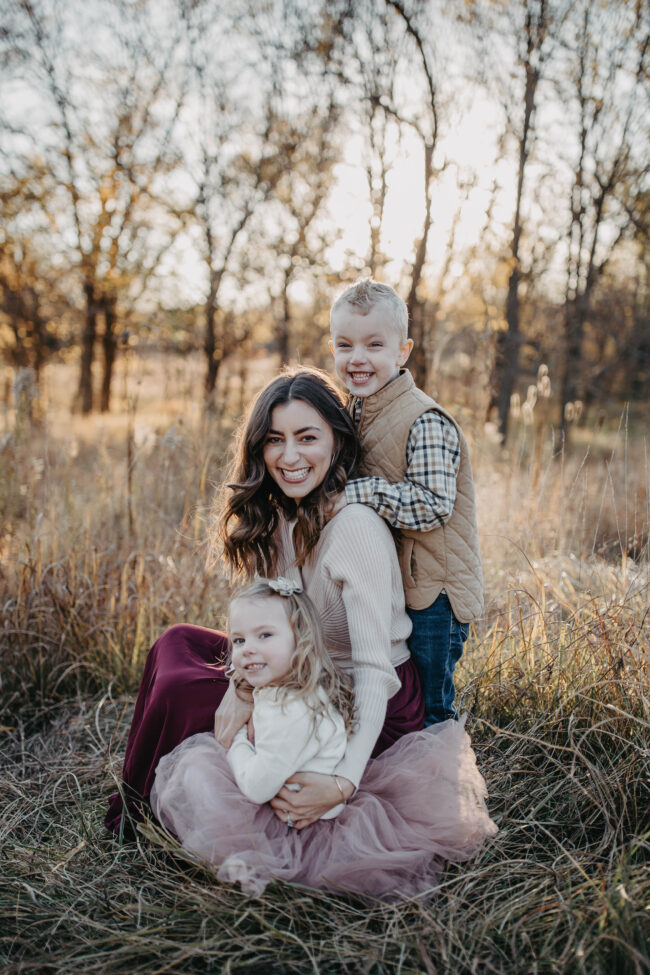Family Photo outfits - with everything linked so it's super simple to shop, order, and get those family pictures taken! Fall and holiday 