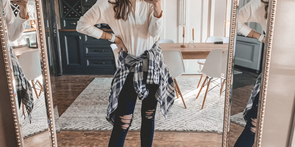Casual fall and winter style from American Eagle. I can always count on AE to come through with some comfy, casual looks to keep me cozy during the colder months! | Kansas City life, home, and style blogger Megan Wilson shares some fall and winter style