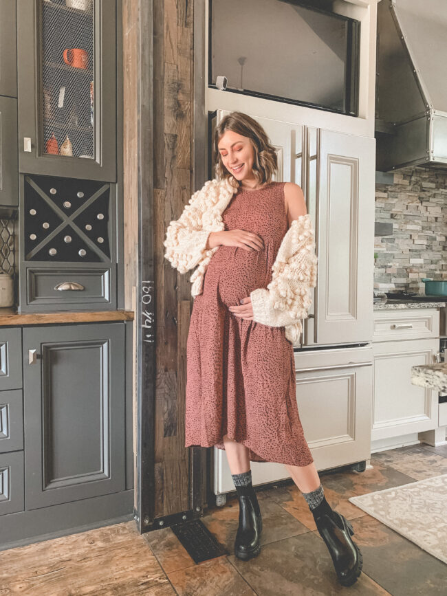 Cardigans to wear this fall that will keep you cozy and looking stylish! | Kansas City life, home, and style blogger Megan Wilson shares fall cardigans @itsmegwilson on IG