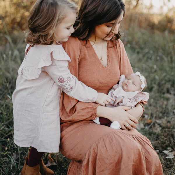 Fall and holiday family photo outfits - outfit ideas for the whole family! | Kansas City life, home, and style blogger Megan Wilson shares outfit inspiration for your family pictures