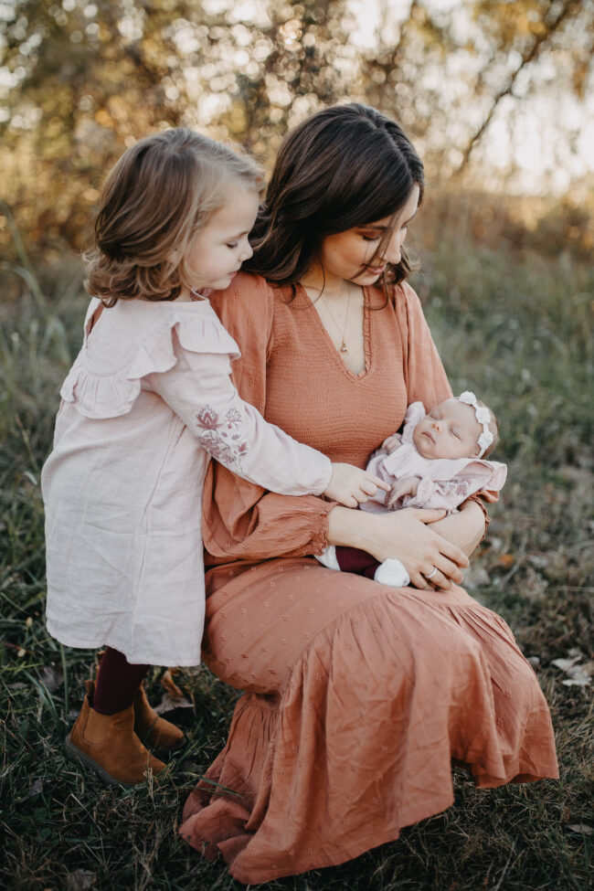 Fall and holiday family photo outfits - outfit ideas for the whole family! | Kansas City life, home, and style blogger Megan Wilson shares outfit inspiration for your family pictures