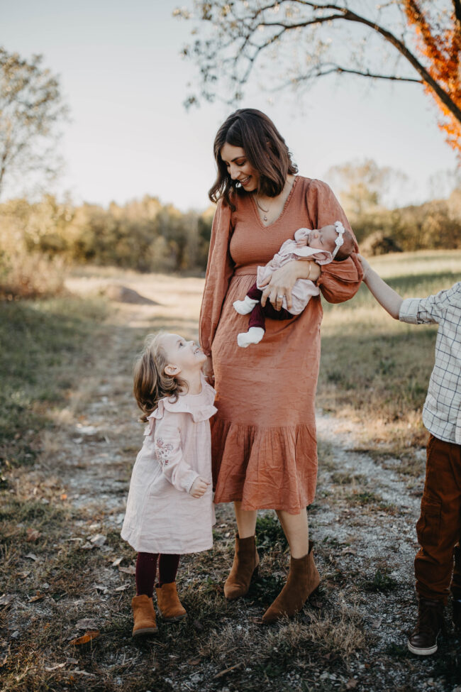 Fall and holiday family photo outfits - outfit ideas for the whole family! | Kansas City life, home, and style blogger Megan Wilson shares outfit inspiration for your family pictures