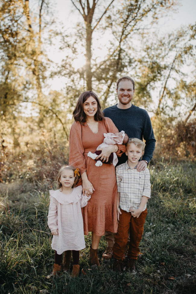 Fall and holiday family photo outfits - outfit ideas for the whole family! | Kansas City life, home, and style blogger Megan Wilson shares outfit inspiration for your family pictures