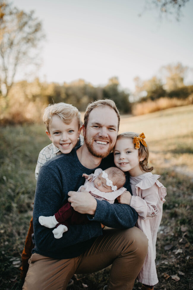 Fall and holiday family photo outfits - outfit ideas for the whole family! | Kansas City life, home, and style blogger Megan Wilson shares outfit inspiration for your family pictures